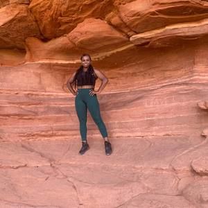 Meet your Posher, Crystal